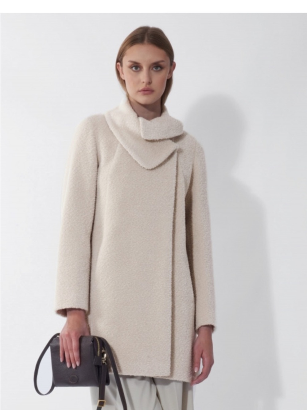 Cinzia Rocca Icons SHORT FLARED BEIGE WOOL AND ALPACA COAT WITH CROSSOVER COLLAR